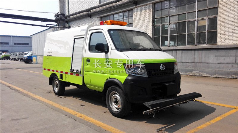 長安路面養(yǎng)護(hù)車