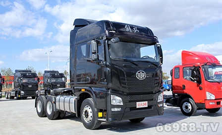 南明CA4250P25K2T1E4型平頭柴油半掛牽引汽車(chē)