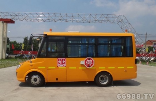 楚風(fēng)19座小學(xué)生校車(chē)